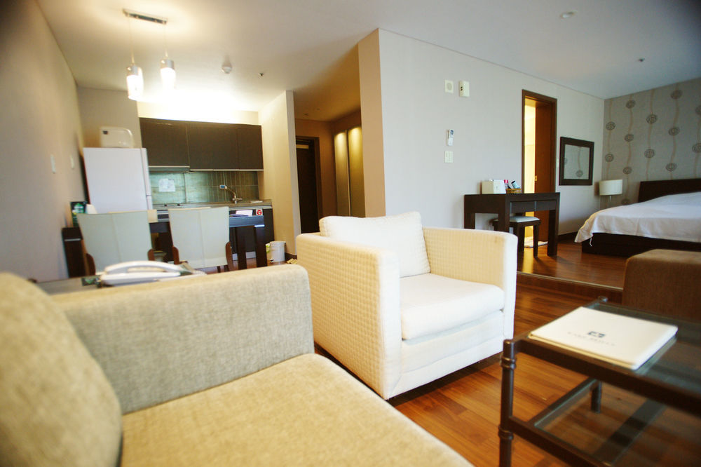 Lake Hills Jeju Resort Seogwipo Eksteriør billede