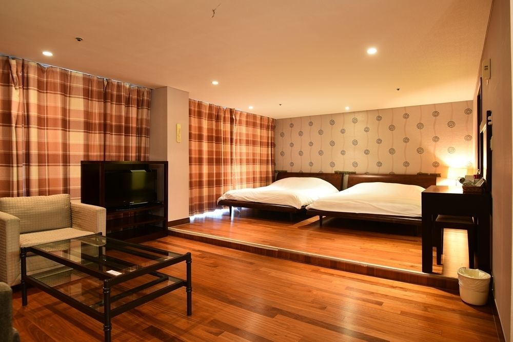 Lake Hills Jeju Resort Seogwipo Eksteriør billede